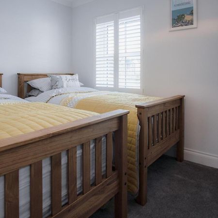 Ty Melyn - 2 Bedroom Cottage - Tenby Kültér fotó