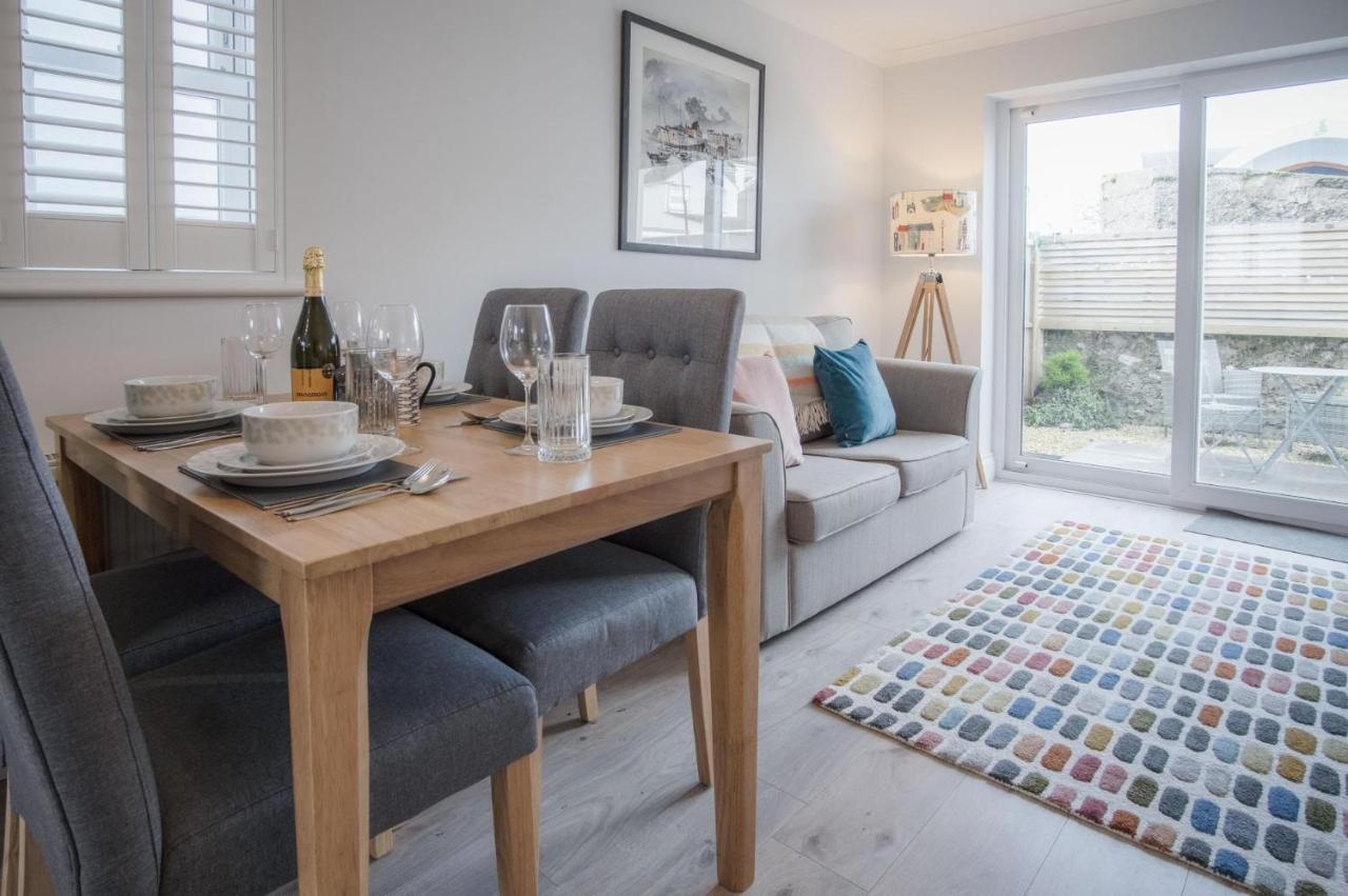 Ty Melyn - 2 Bedroom Cottage - Tenby Kültér fotó