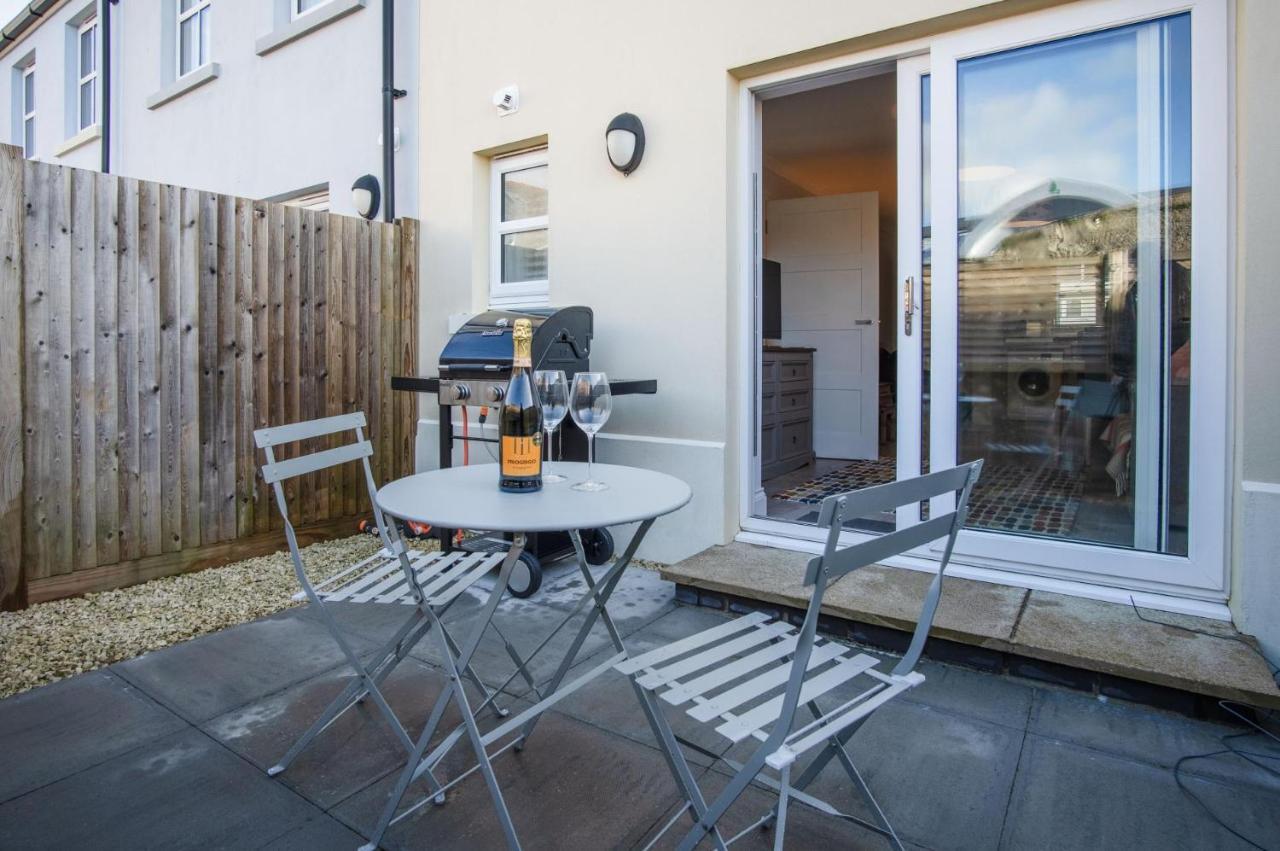 Ty Melyn - 2 Bedroom Cottage - Tenby Kültér fotó