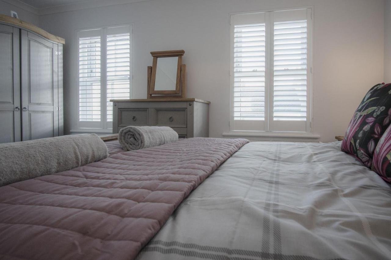 Ty Melyn - 2 Bedroom Cottage - Tenby Kültér fotó